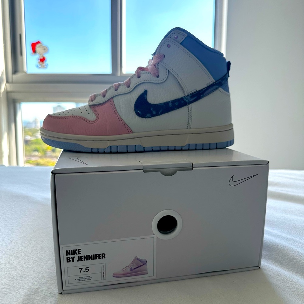 Women’s 7.5 Custom Nike Dunk High